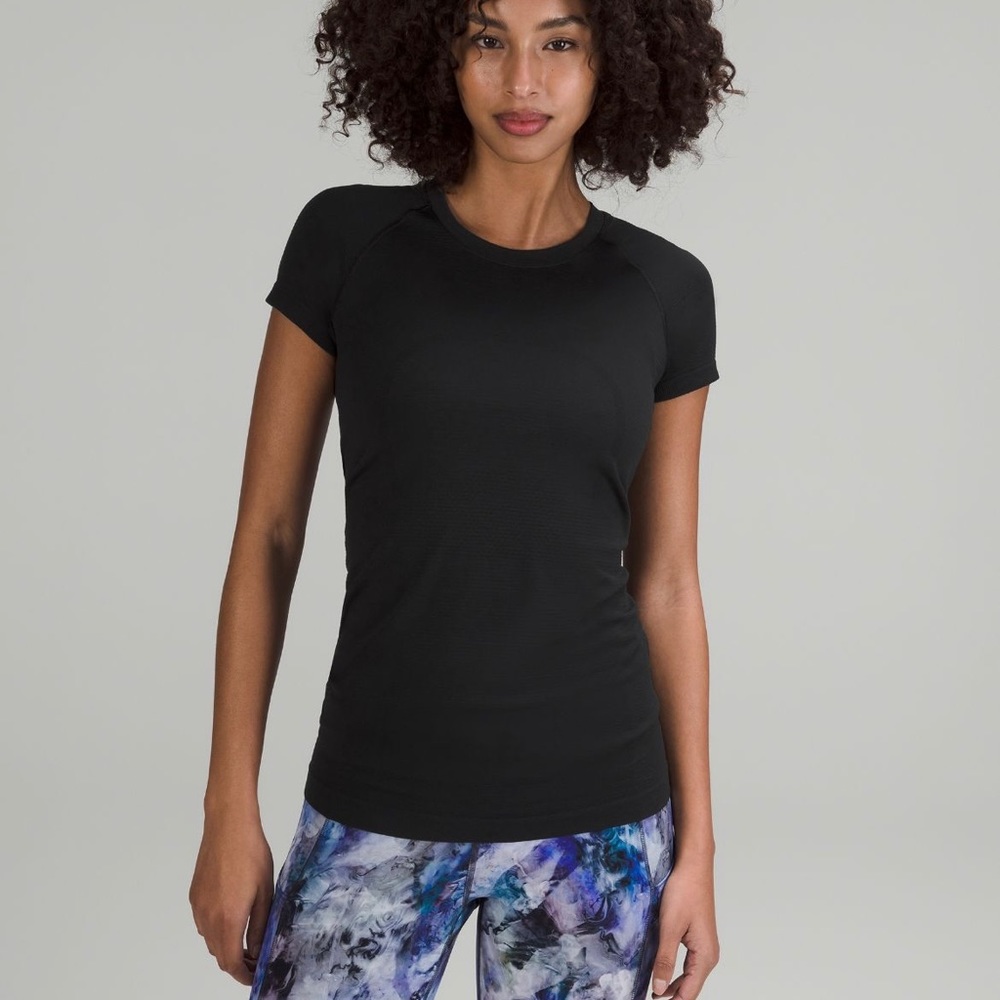 💥SOLD💥 Lululemon athletica Swiftly Tech Short Sleeve Shirt size 6 black